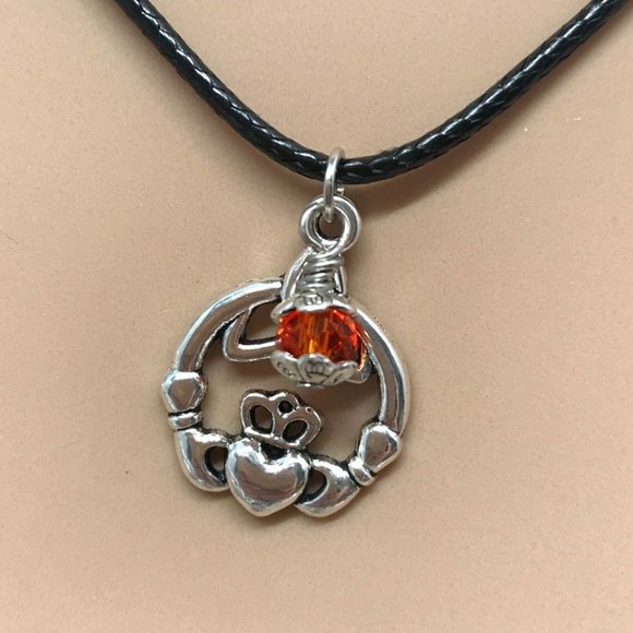 Trinity Knot Irish Claddagh Triquetra Charmed Oran - Picture 4 of 8